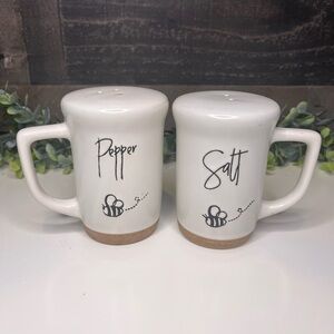 Ceramic Salt and Pepper Shaker Set - White